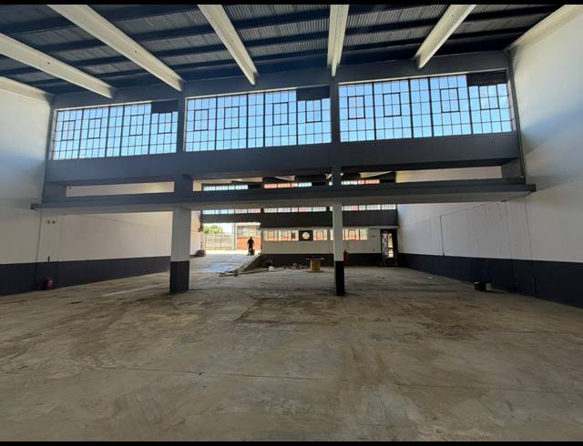 480M² WAREHOUSE TO LET IN EASTLEIGH